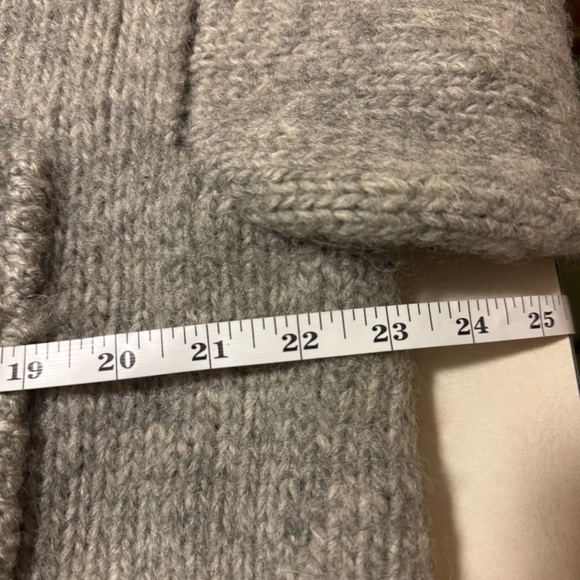 The Limited Gray Crew Neck Boxy Pebble 100% Wool Hand Knit Sweater - Picture 10 of 12